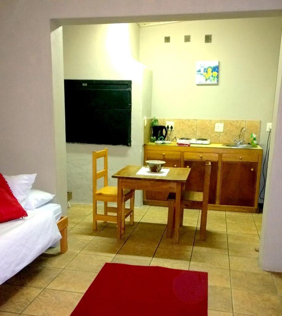 Artkaroo Stay Oudtshoorn Kültér fotó